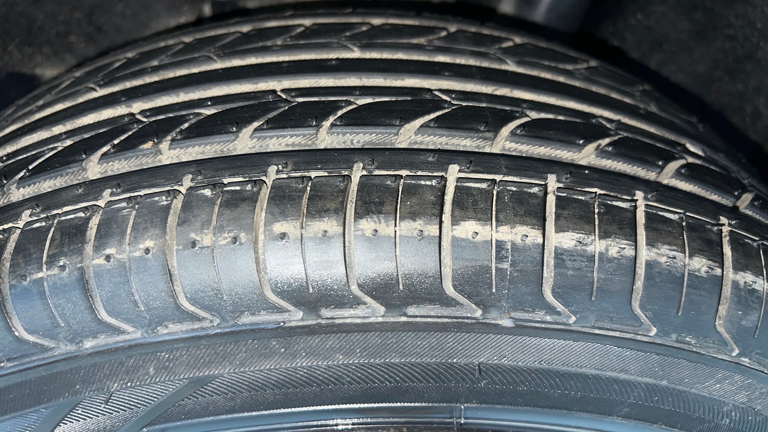 Used 2018 Maruti Suzuki Baleno Delta 1.2 Petrol Manual tyres LEFT REAR TYRE TREAD VIEW