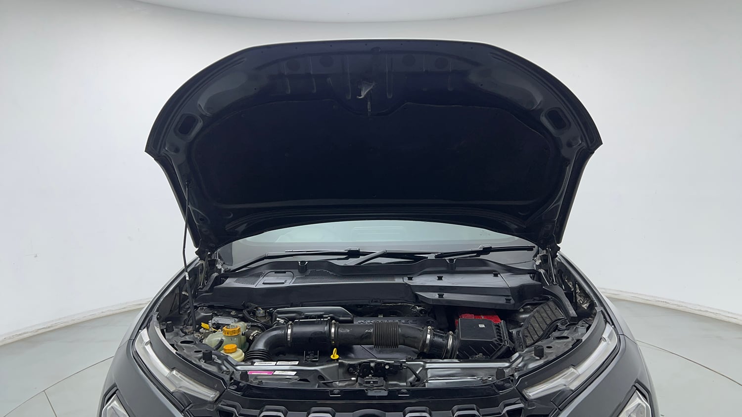 Used 2021 Tata Harrier XZ Diesel Manual engine ENGINE & BONNET OPEN FRONT VIEW
