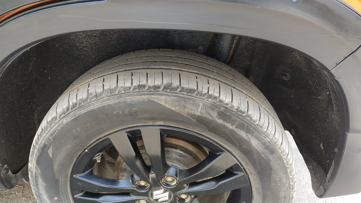 Used 2019 maruti-suzuki Vitara Brezza ZDi Plus Dual Tone AGS Diesel Automatic tyres LEFT REAR TYRE TREAD VIEW