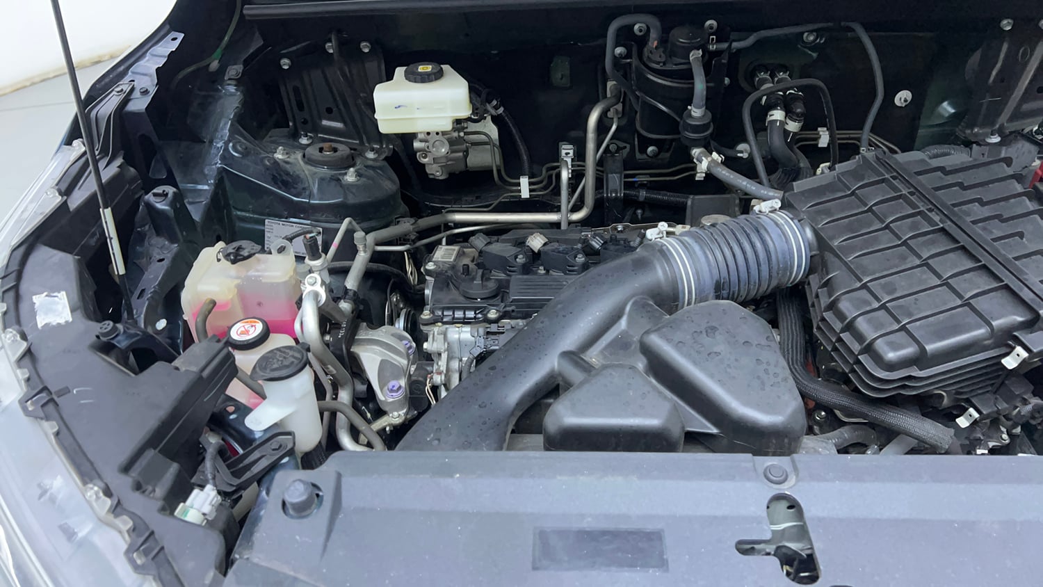 Used 2023 Toyota Innova Hycross VX Hybrid 7 STR Hybrid Automatic engine ENGINE RIGHT SIDE VIEW