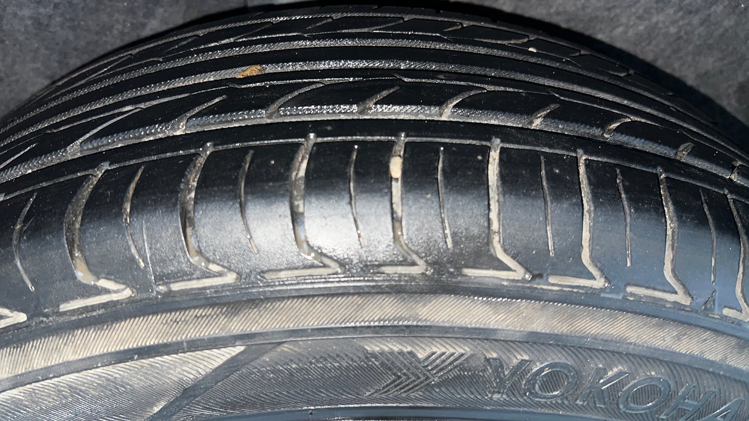 Used 2021 Ford EcoSport Titanium 1.5L TDCi Diesel Manual tyres RIGHT REAR TYRE TREAD VIEW