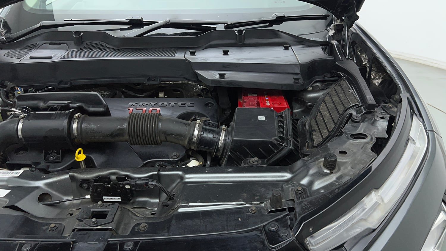 Used 2021 Tata Harrier XZ Diesel Manual engine ENGINE LEFT SIDE VIEW