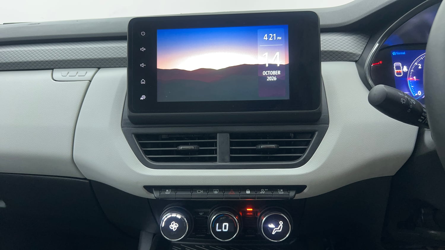 Used 2026 Renault Kiger Emotion MT Petrol Manual interior MUSIC SYSTEM & AC CONTROL VIEW