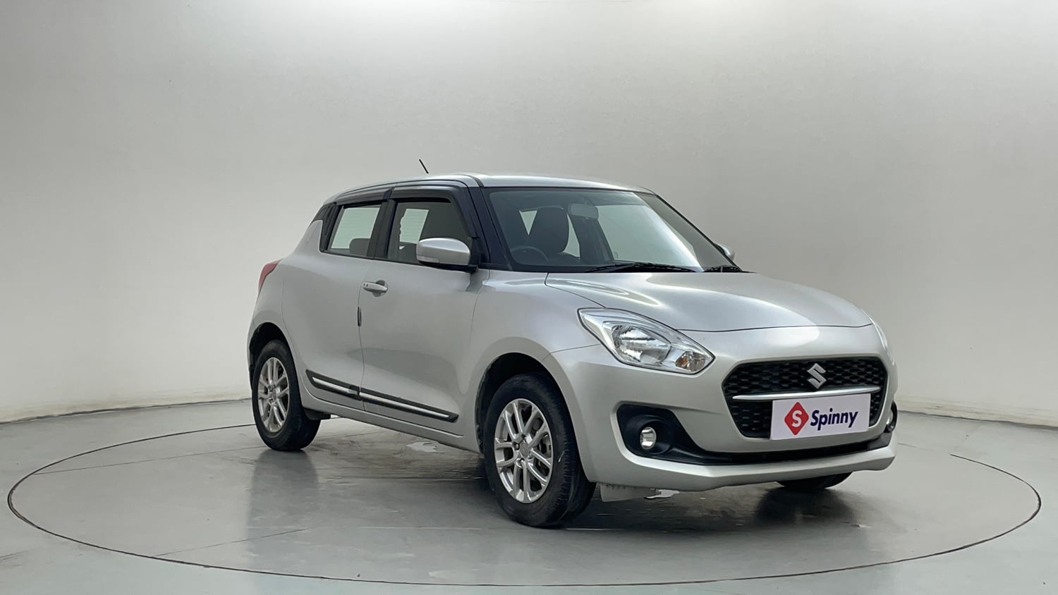 Used 2023 Maruti Suzuki Swift ZXi Petrol Manual exterior RIGHT FRONT CORNER VIEW