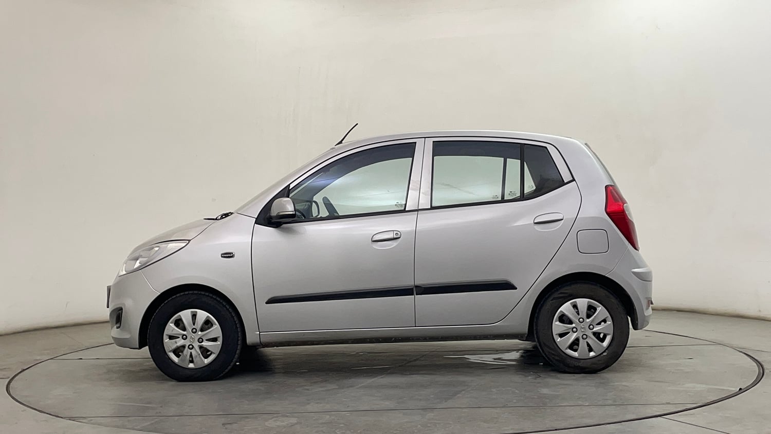 Used 2012 Hyundai i10 Magna 1.2 Kappa2 Petrol Manual exterior LEFT SIDE VIEW