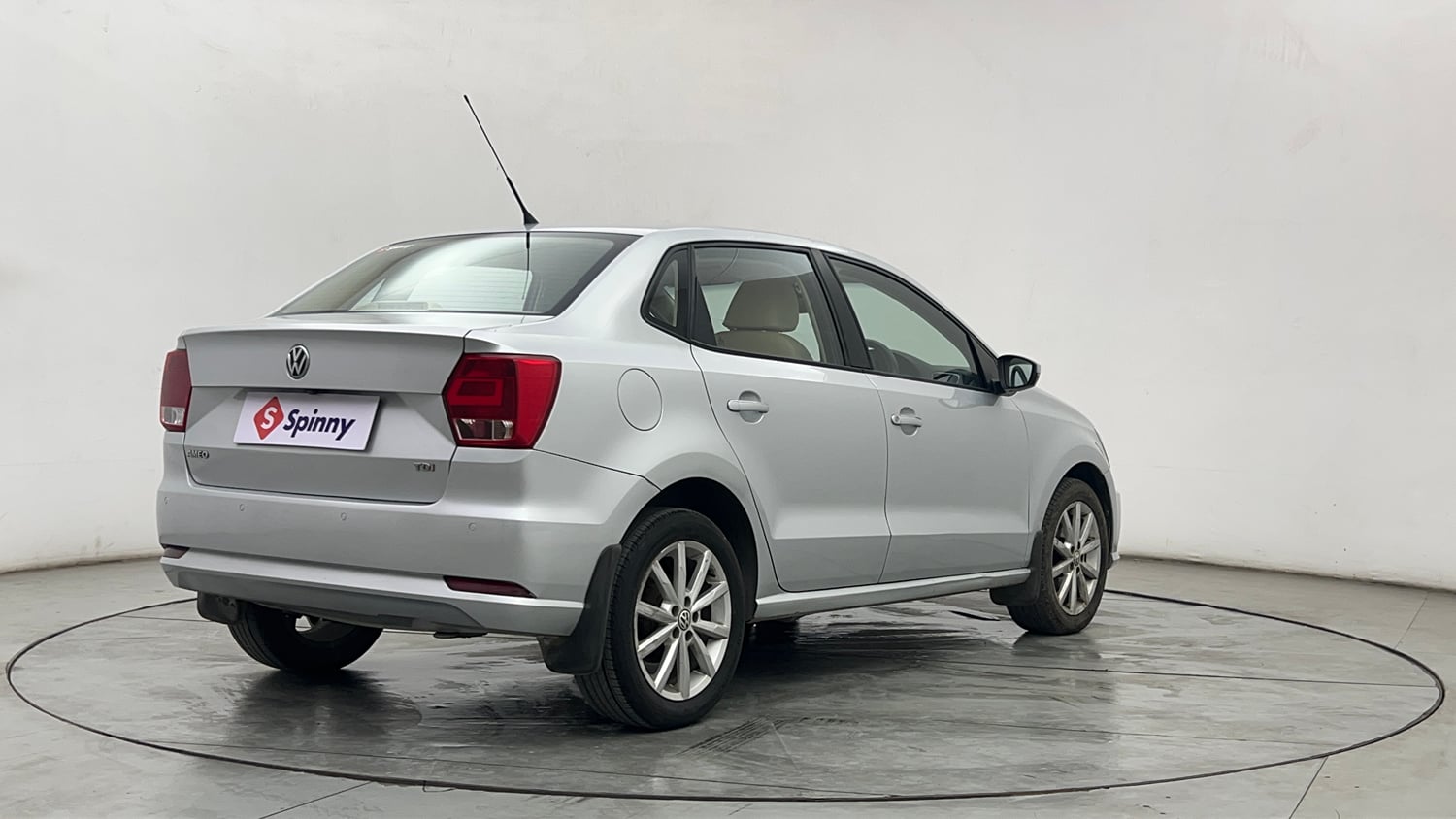Used 2017 Volkswagen Ameo Highline Plus 1.5L AT (D)16 Alloy Diesel Automatic exterior RIGHT REAR CORNER VIEW