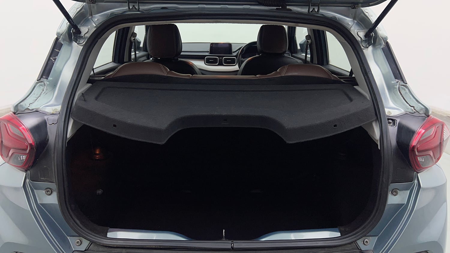 Used 2022 Tata Punch Accomplished MT Petrol Manual interior DICKY INSIDE VIEW