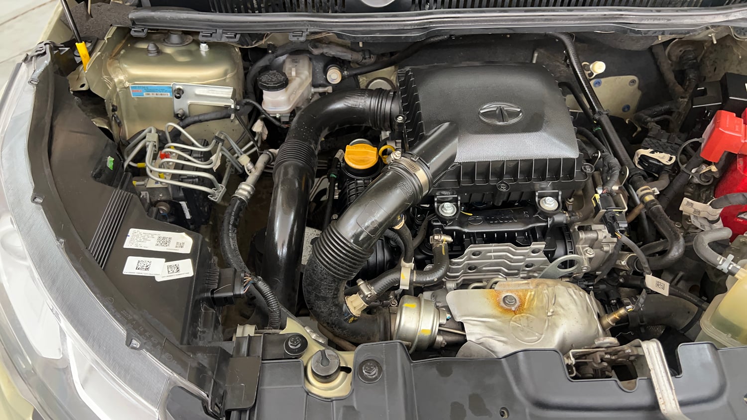 Used 2022 Tata Nexon Kaziranga XZA Plus (Premium) Petrol Automatic engine ENGINE RIGHT SIDE VIEW