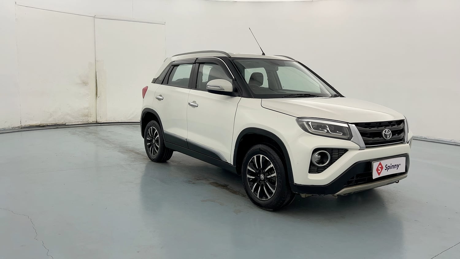 Used 2022 Toyota Urban Cruiser Premium Grade MT Petrol Manual exterior RIGHT FRONT CORNER VIEW