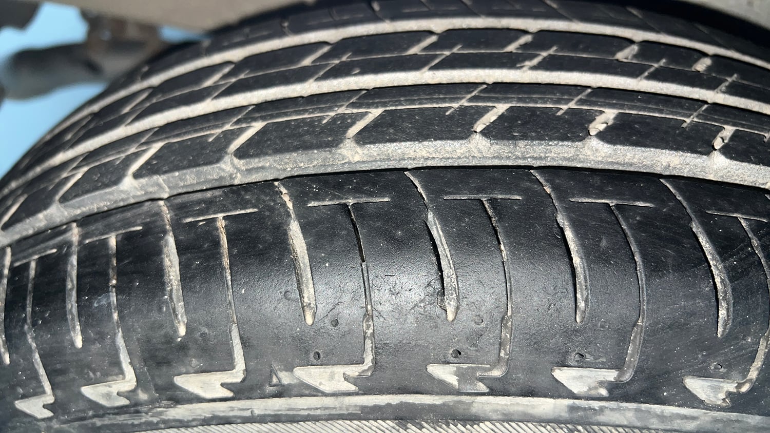 Used 2023 Maruti Suzuki Ignis Sigma 1.2 MT Petrol Manual tyres RIGHT REAR TYRE TREAD VIEW