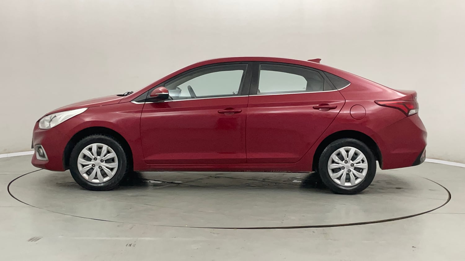 Used 2018 Hyundai Verna EX 1.4 VTVT Petrol Manual exterior LEFT SIDE VIEW