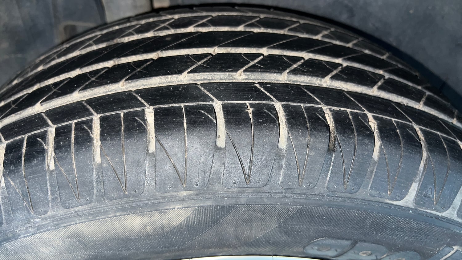 Used 2022 Toyota Urban Cruiser Premium Grade AT Petrol Automatic tyres RIGHT REAR TYRE TREAD VIEW