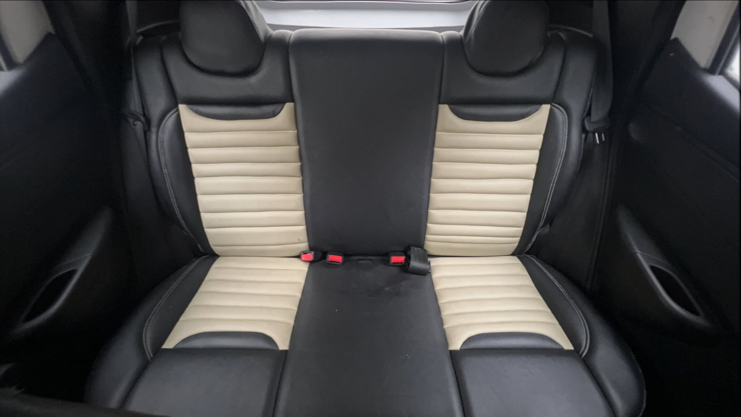 Used 2020 Renault Kwid RXT Opt Petrol Manual interior REAR SEAT CONDITION VIEW