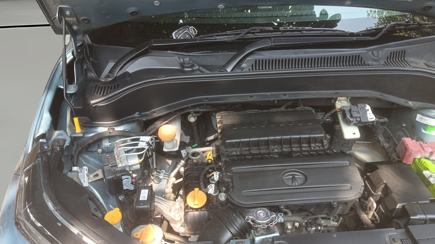 Used 2022 Tata Punch Accomplished MT Petrol Manual engine ENGINE RIGHT SIDE VIEW