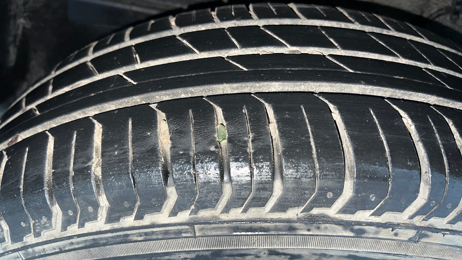 Used 2023 Tata Punch Pure MT Petrol Manual tyres RIGHT REAR TYRE TREAD VIEW
