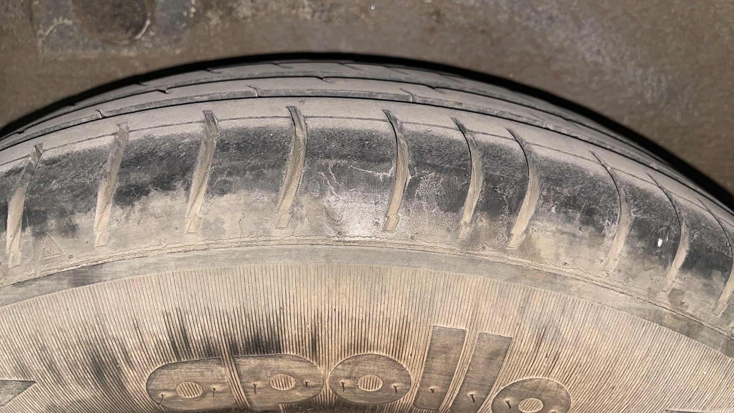 Used 2012 Hyundai i10 Magna 1.2 Kappa2 Petrol Manual tyres RIGHT REAR TYRE TREAD VIEW