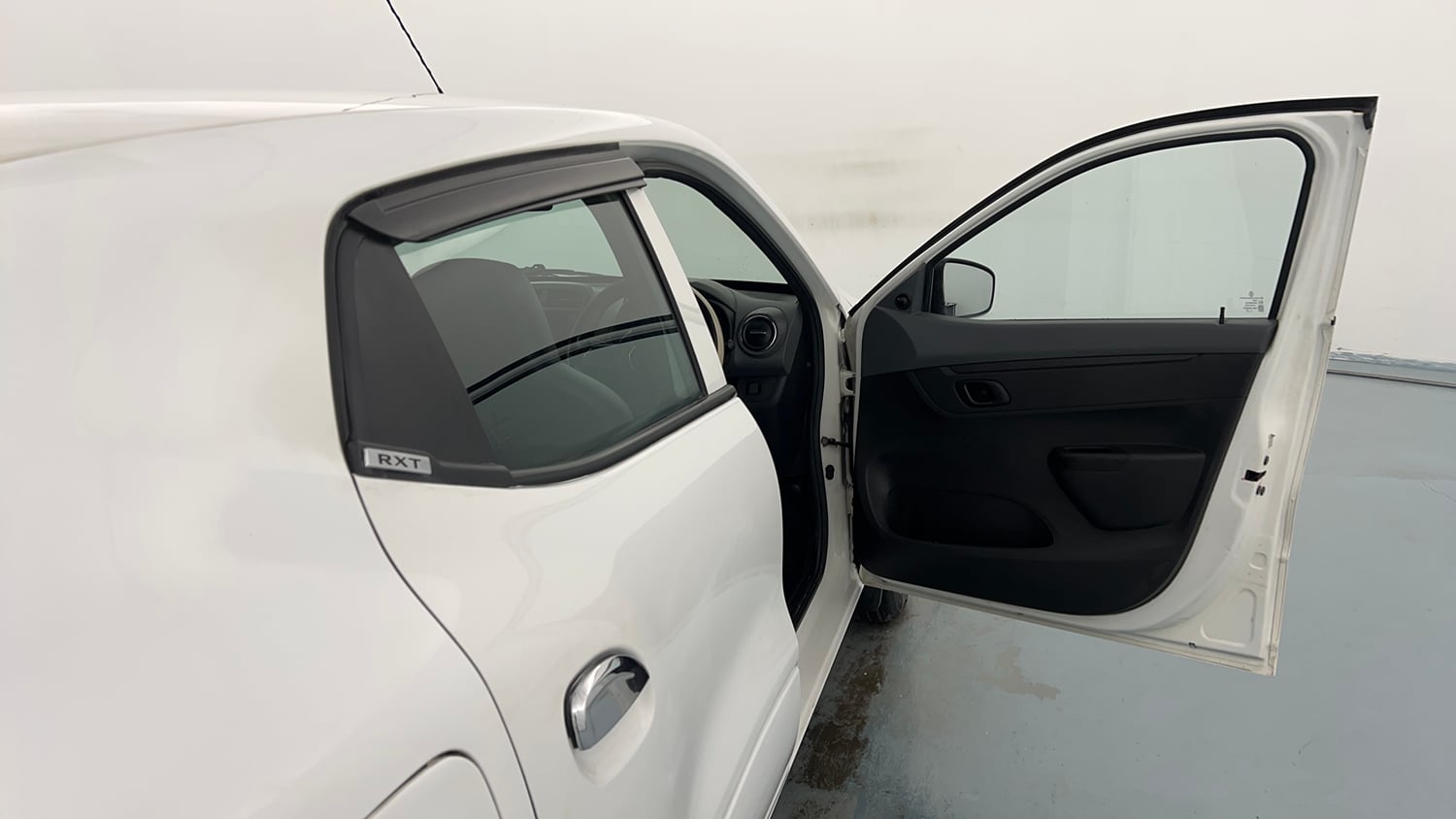 Used 2021 Renault Kwid RXT Petrol Manual interior RIGHT FRONT DOOR OPEN VIEW
