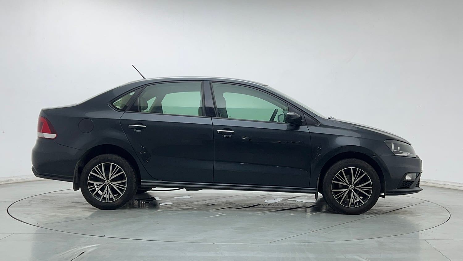 Used 2021 Volkswagen Vento Highline 1.0L TSI Automatic Petrol Automatic exterior RIGHT SIDE VIEW