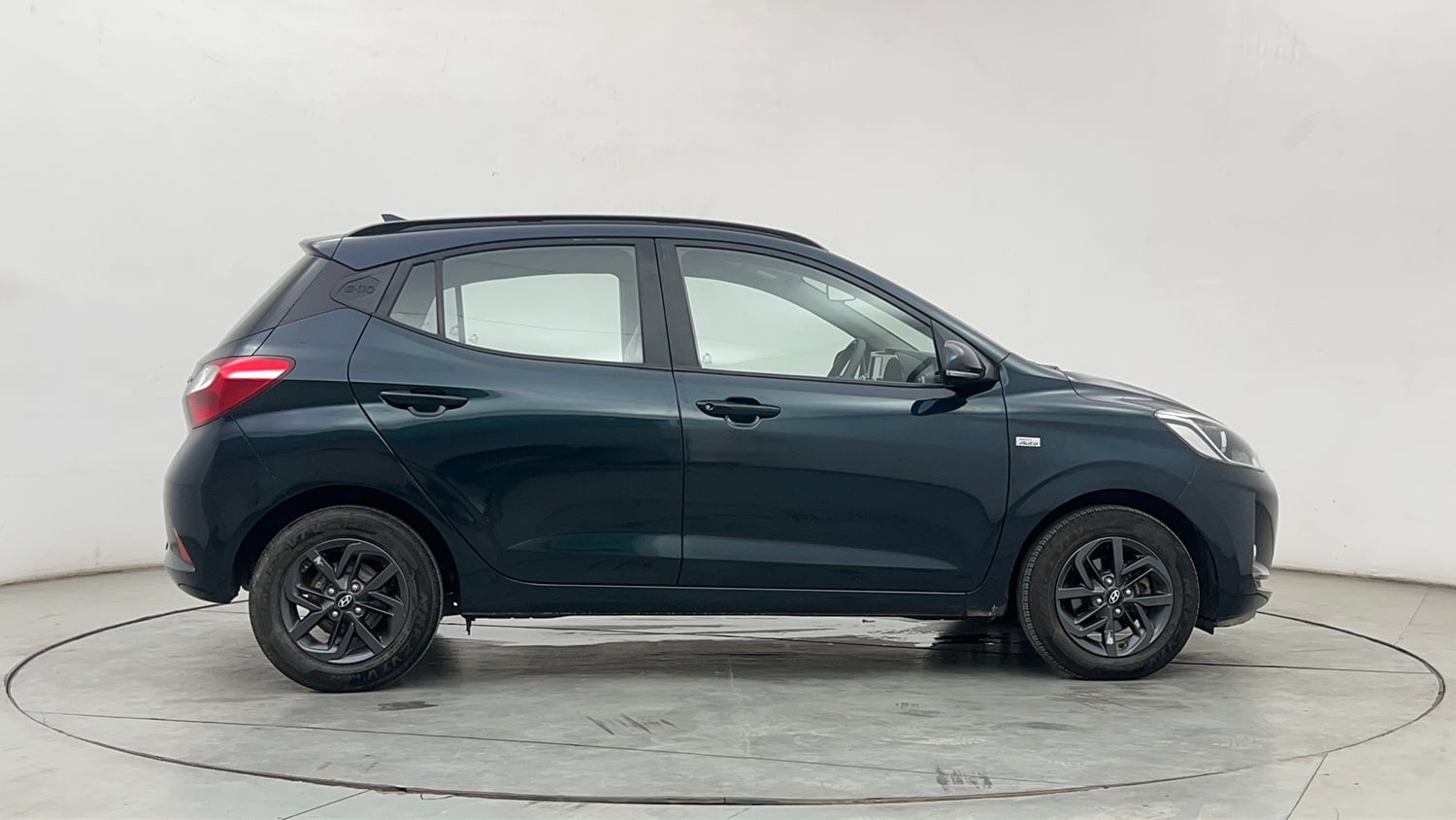 Used 2022 Hyundai Grand i10 Nios Sportz AMT 1.2 CRDi Diesel Automatic exterior RIGHT SIDE VIEW