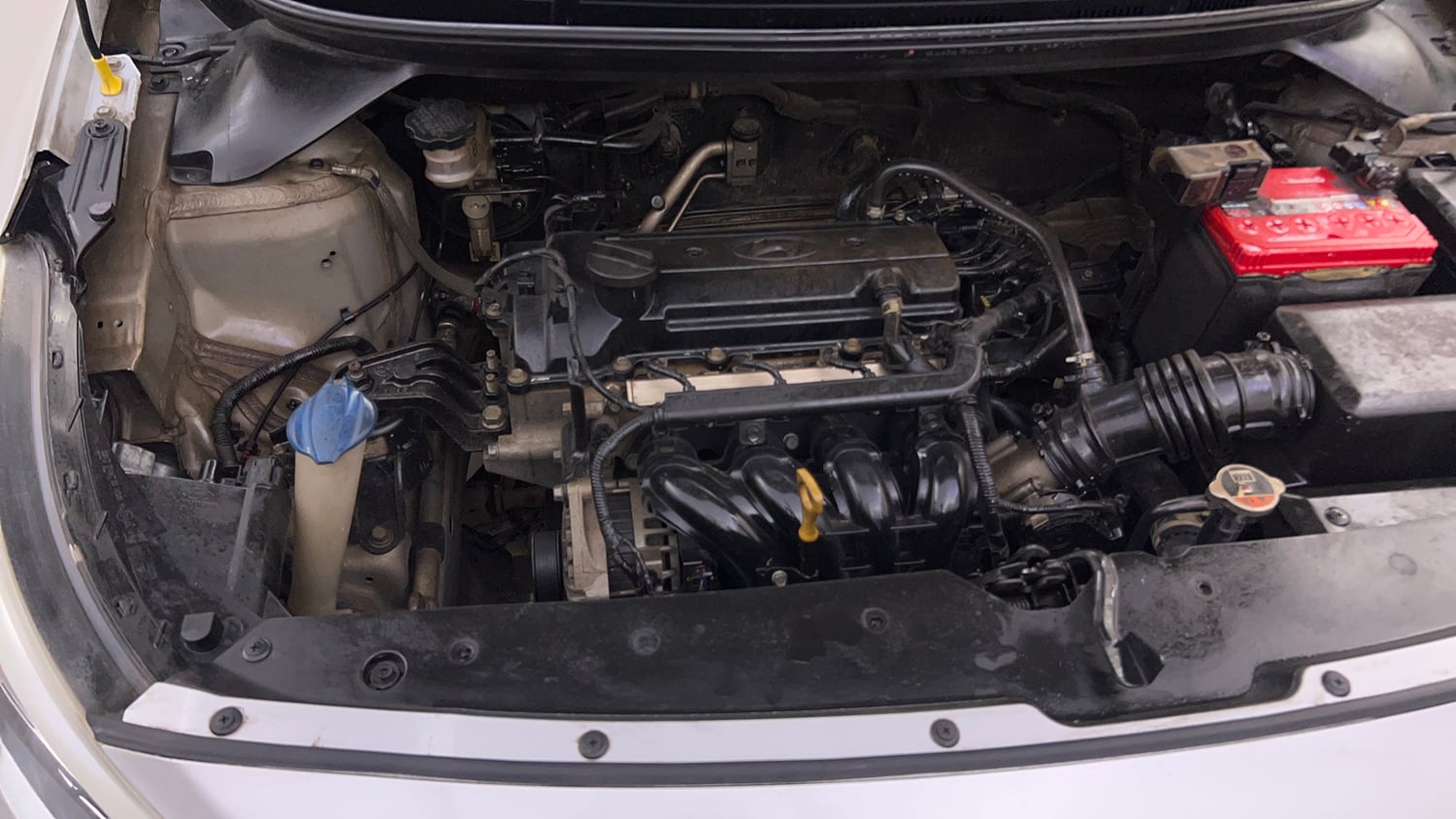 Used 2016 Hyundai Elite i20 Magna 1.2 Petrol Manual engine ENGINE RIGHT SIDE VIEW