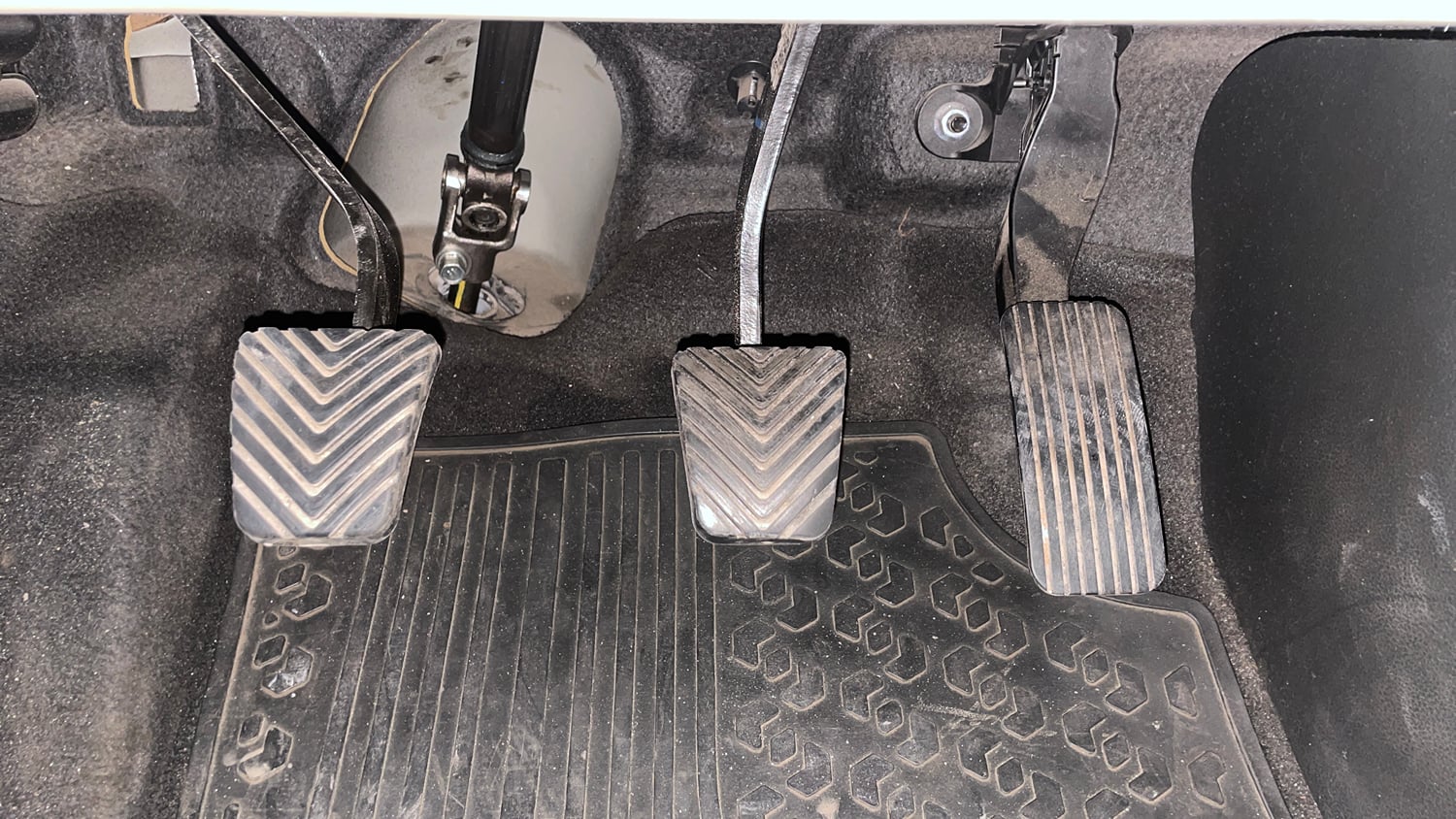 Used 2019 Hyundai Verna SX 1.6 VTVT Petrol Manual interior PEDALS VIEW