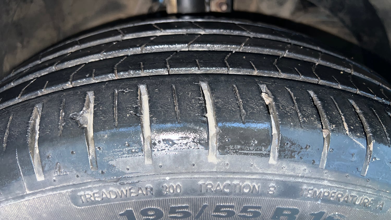 Used 2023 Maruti Suzuki Baleno Alpha AGS Petrol Automatic tyres RIGHT FRONT TYRE TREAD VIEW