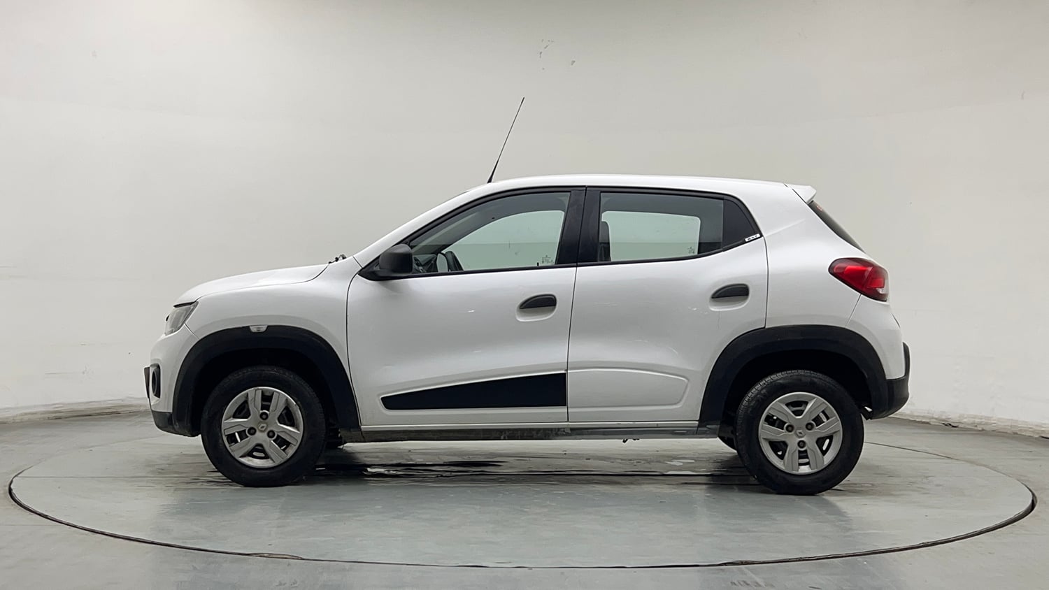 Used 2020 Renault Kwid RXT Opt Petrol Manual exterior LEFT SIDE VIEW