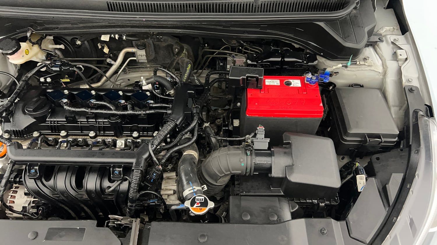 Used 2023 Hyundai i20 Asta (O) 1.2 IVT Petrol Automatic engine ENGINE LEFT SIDE VIEW