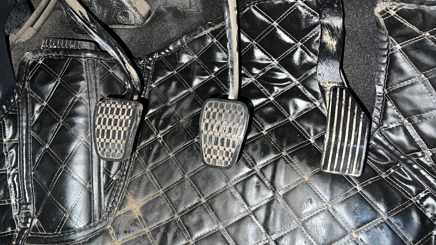 Used 2023 Tata Punch Pure MT Petrol Manual interior PEDALS VIEW