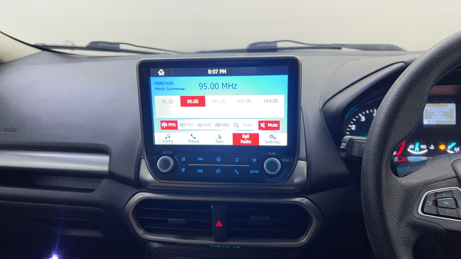 Used 2018 Ford EcoSport Trend + 1.5L Ti-VCT AT Petrol Automatic top_features Touch screen infotainment system