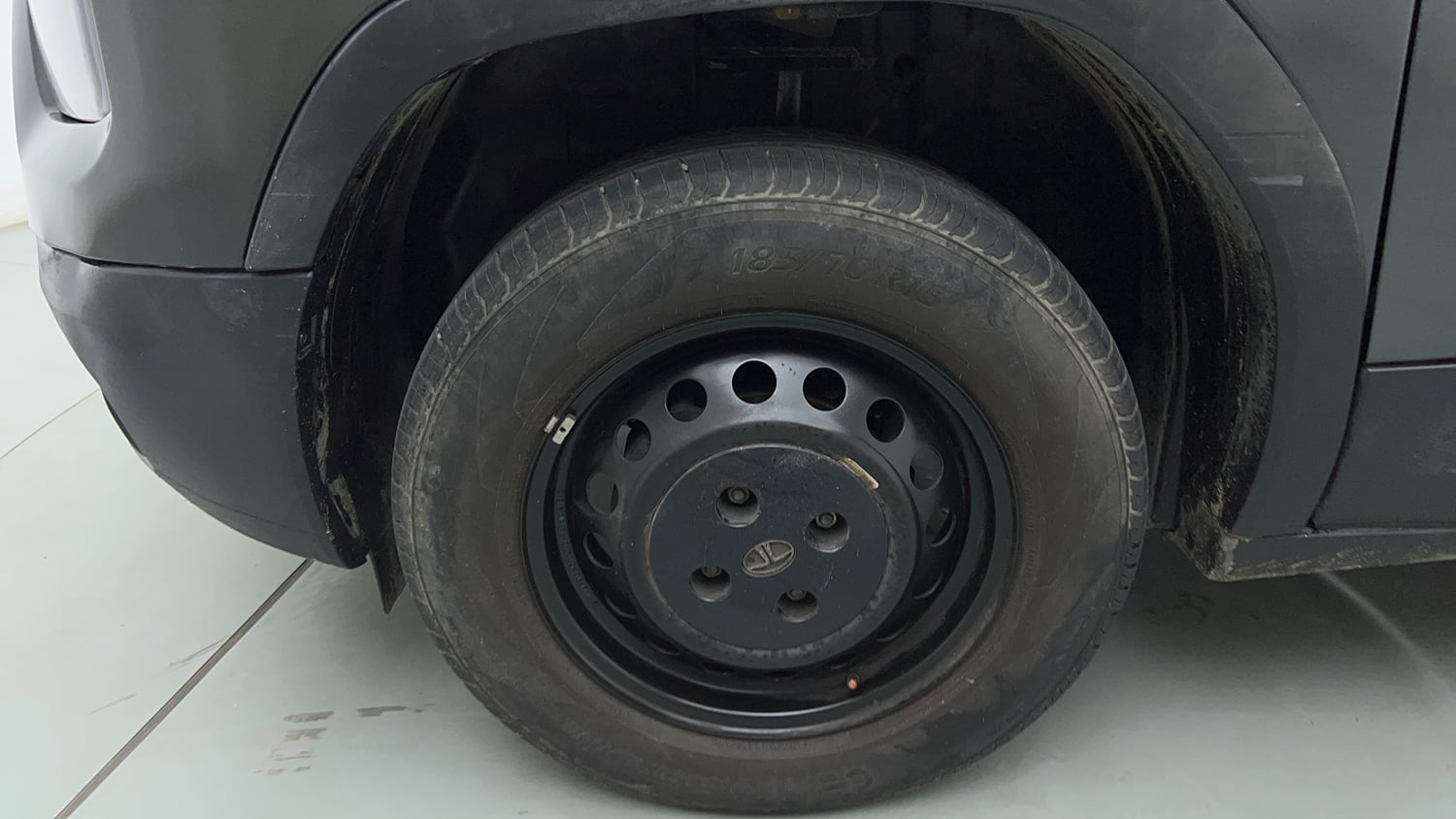 Used 2023 Tata Punch Pure MT Petrol Manual tyres LEFT FRONT TYRE RIM VIEW
