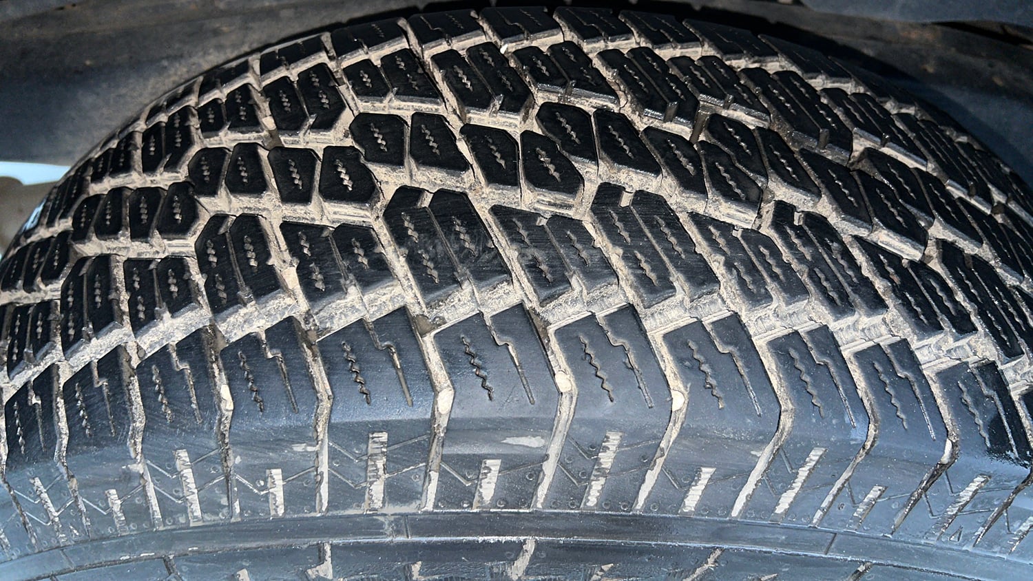 Used 2024 Mahindra Thar LX Hard Top Diesel MT RWD Diesel Manual tyres RIGHT REAR TYRE TREAD VIEW