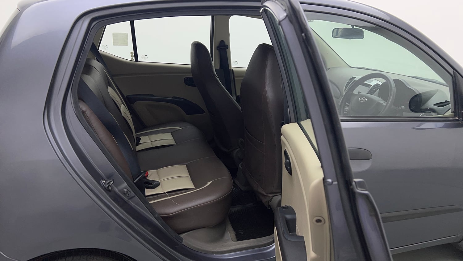 Used 2014 Hyundai i10 Magna 1.1 iRDE2 Petrol Manual interior RIGHT SIDE REAR DOOR CABIN VIEW