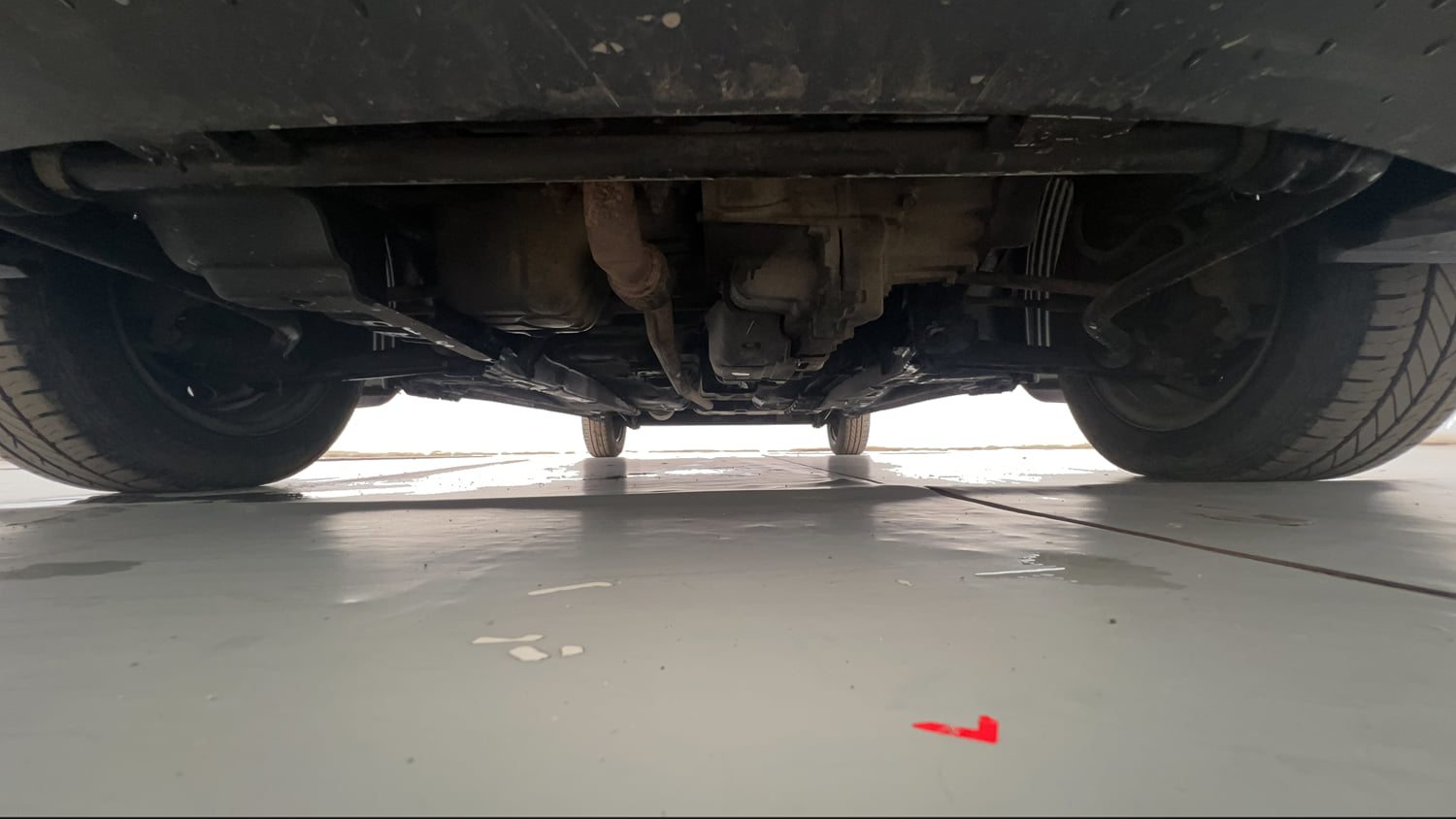 Used 2016 Hyundai Eon Magna + Petrol Manual extra FRONT LEFT UNDERBODY VIEW