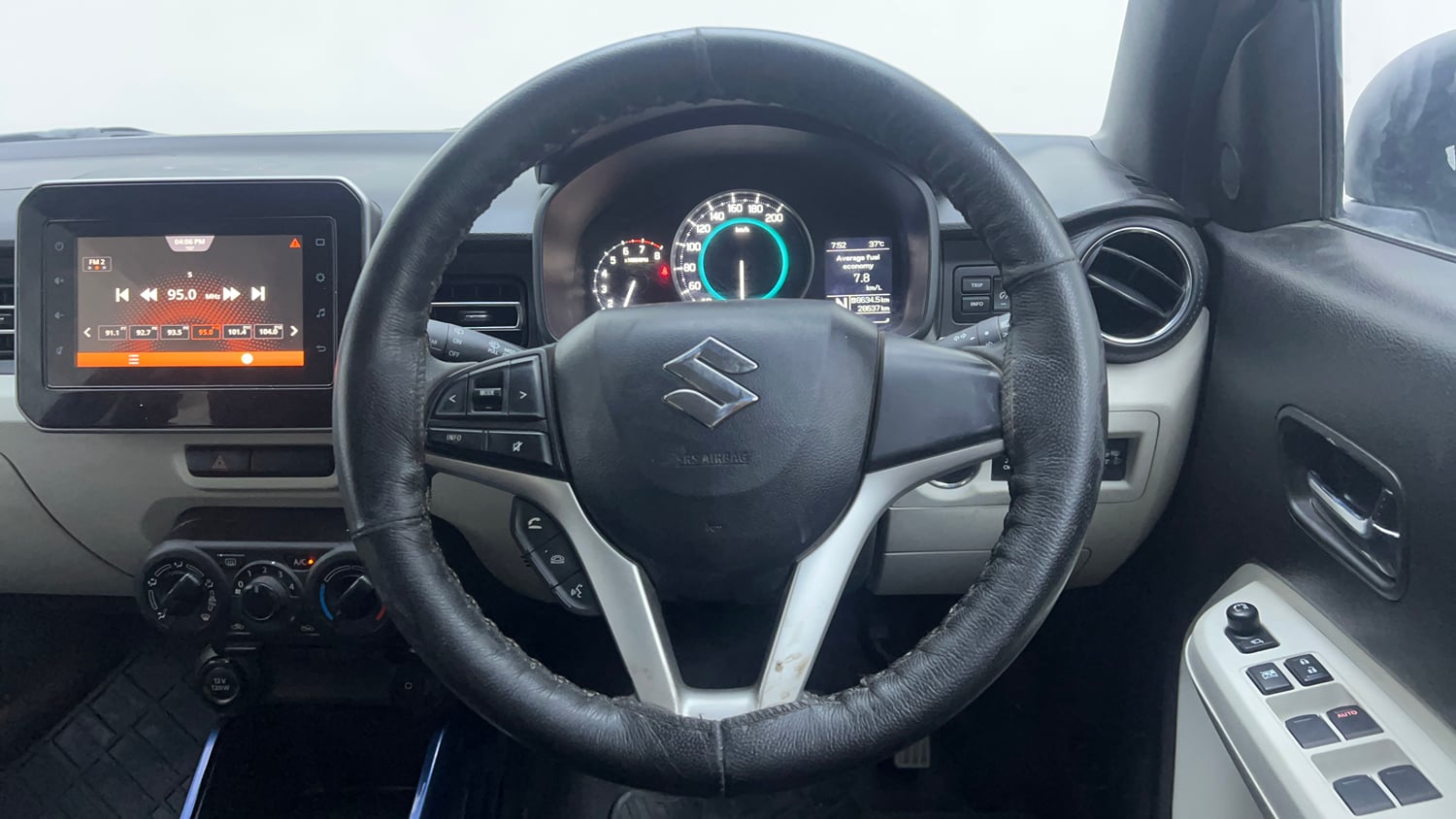 Used 2023 Maruti Suzuki Ignis Zeta 1.2 AMT Petrol Automatic interior STEERING VIEW