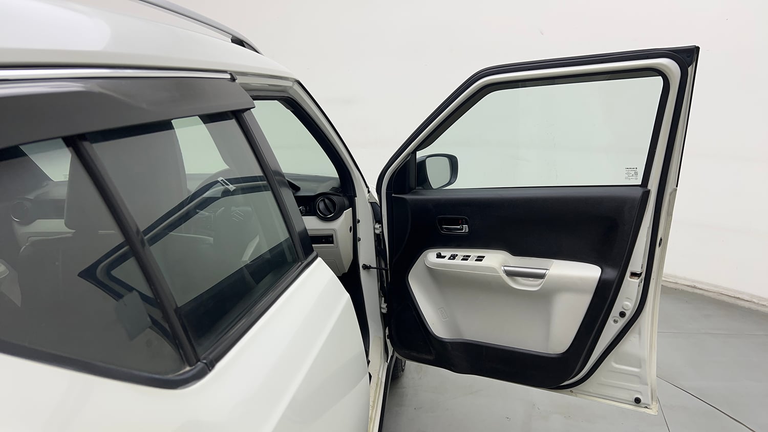 Used 2022 Maruti Suzuki Ignis Delta 1.2 MT Petrol Manual interior RIGHT FRONT DOOR OPEN VIEW