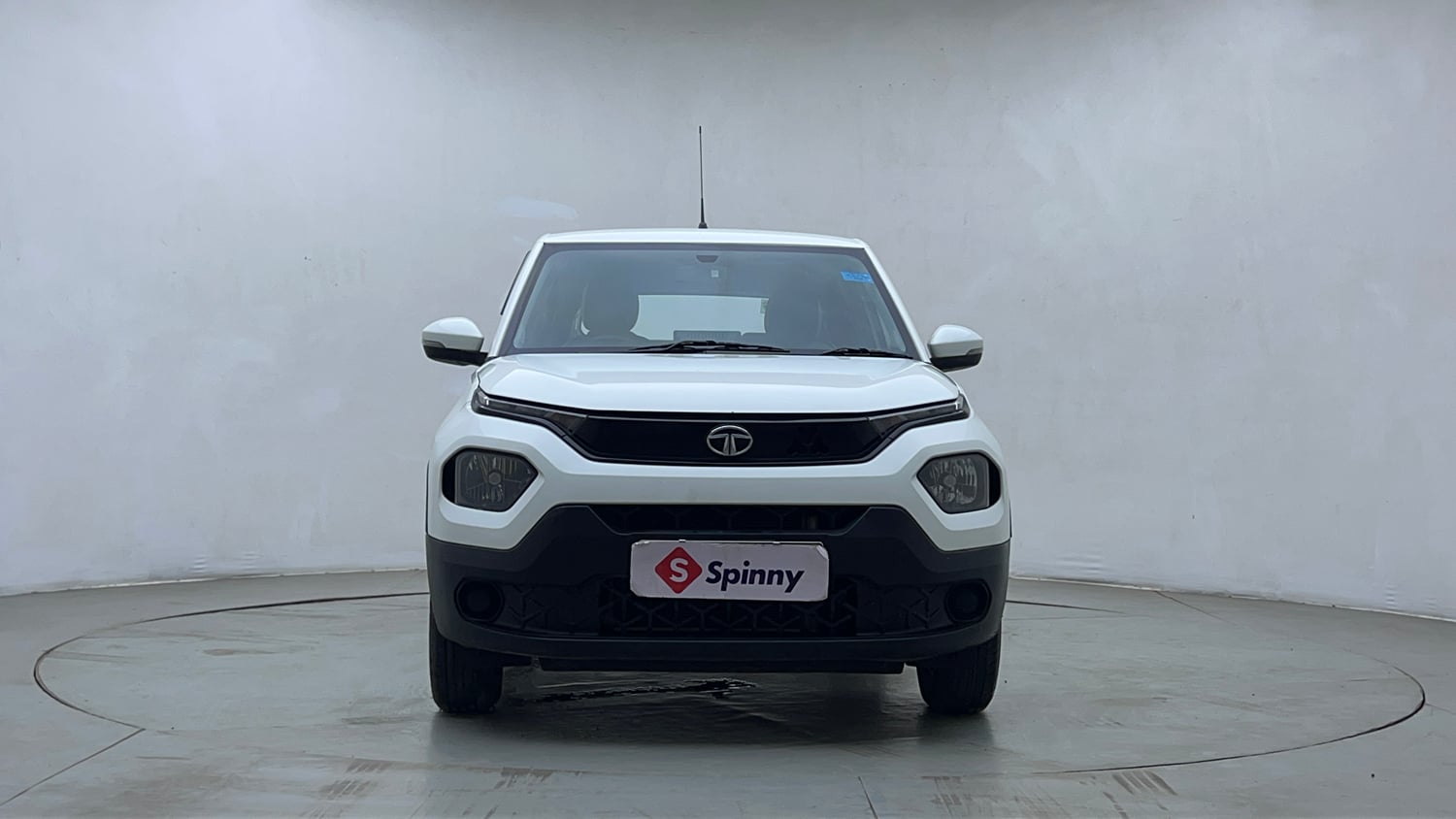 Used 2022 Tata Punch Adventure MT Petrol Manual exterior FRONT VIEW