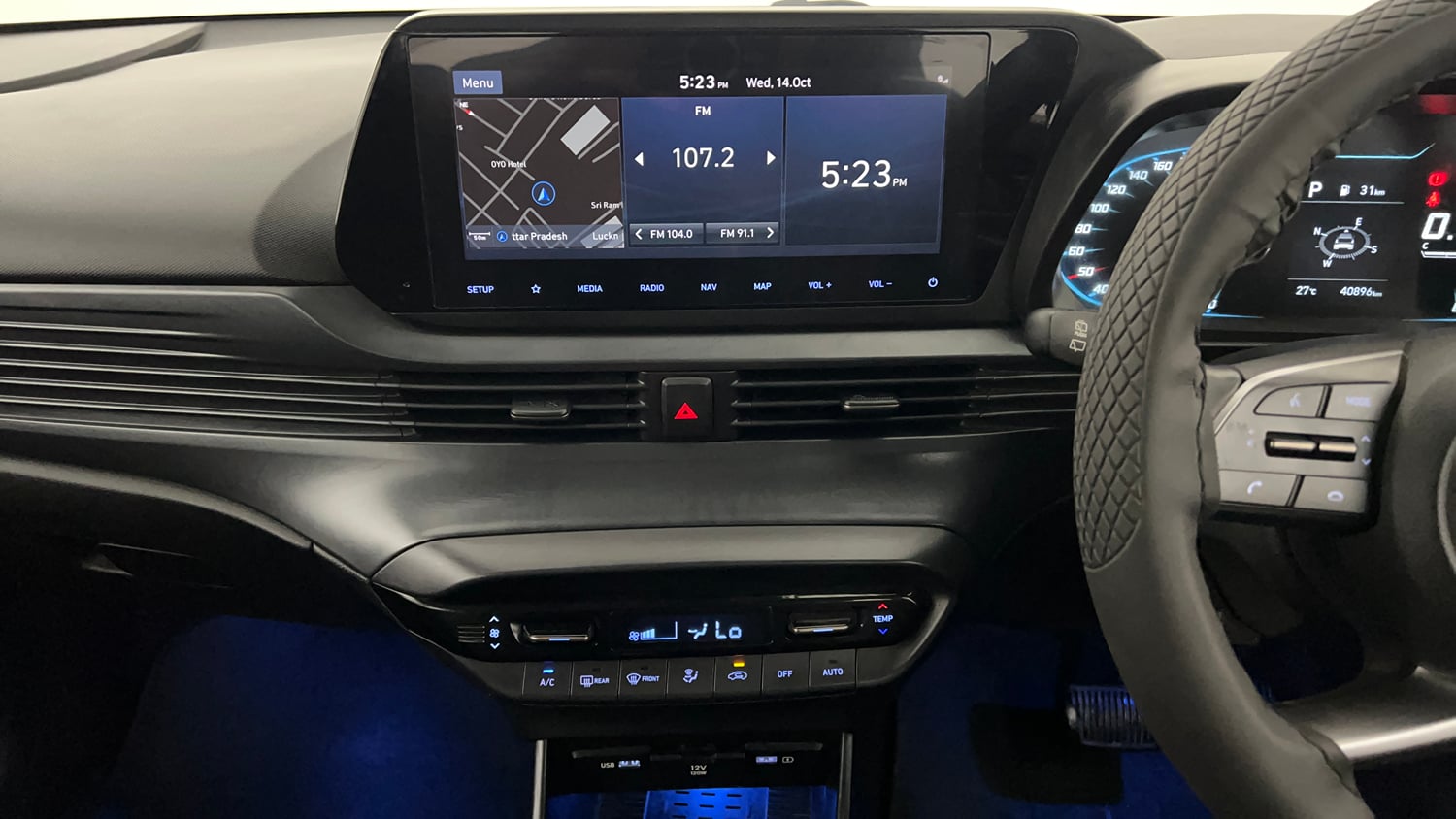 Used 2023 Hyundai i20 Asta (O) 1.2 IVT Petrol Automatic interior MUSIC SYSTEM & AC CONTROL VIEW