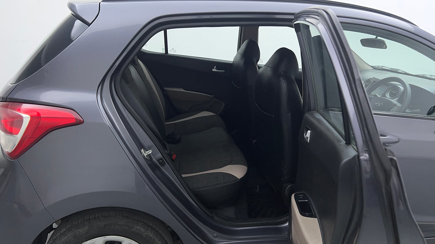 Used 2018 Hyundai Grand i10 Sportz 1.2 Kappa VTVT Petrol Manual interior RIGHT SIDE REAR DOOR CABIN VIEW
