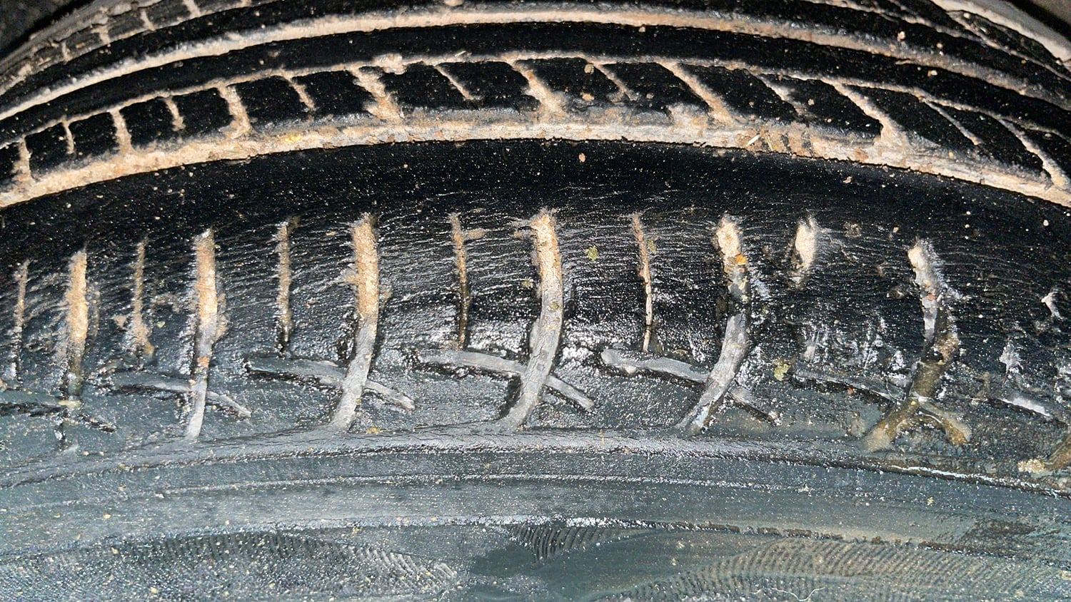 Used 2016 Maruti Suzuki Baleno Delta 1.2 Petrol Manual tyres LEFT REAR TYRE TREAD VIEW