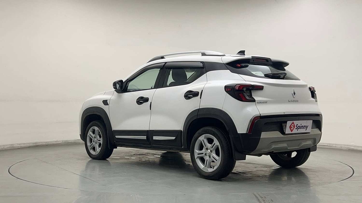 Used 2022 Renault Kiger RXT MT Petrol Manual exterior LEFT REAR CORNER VIEW