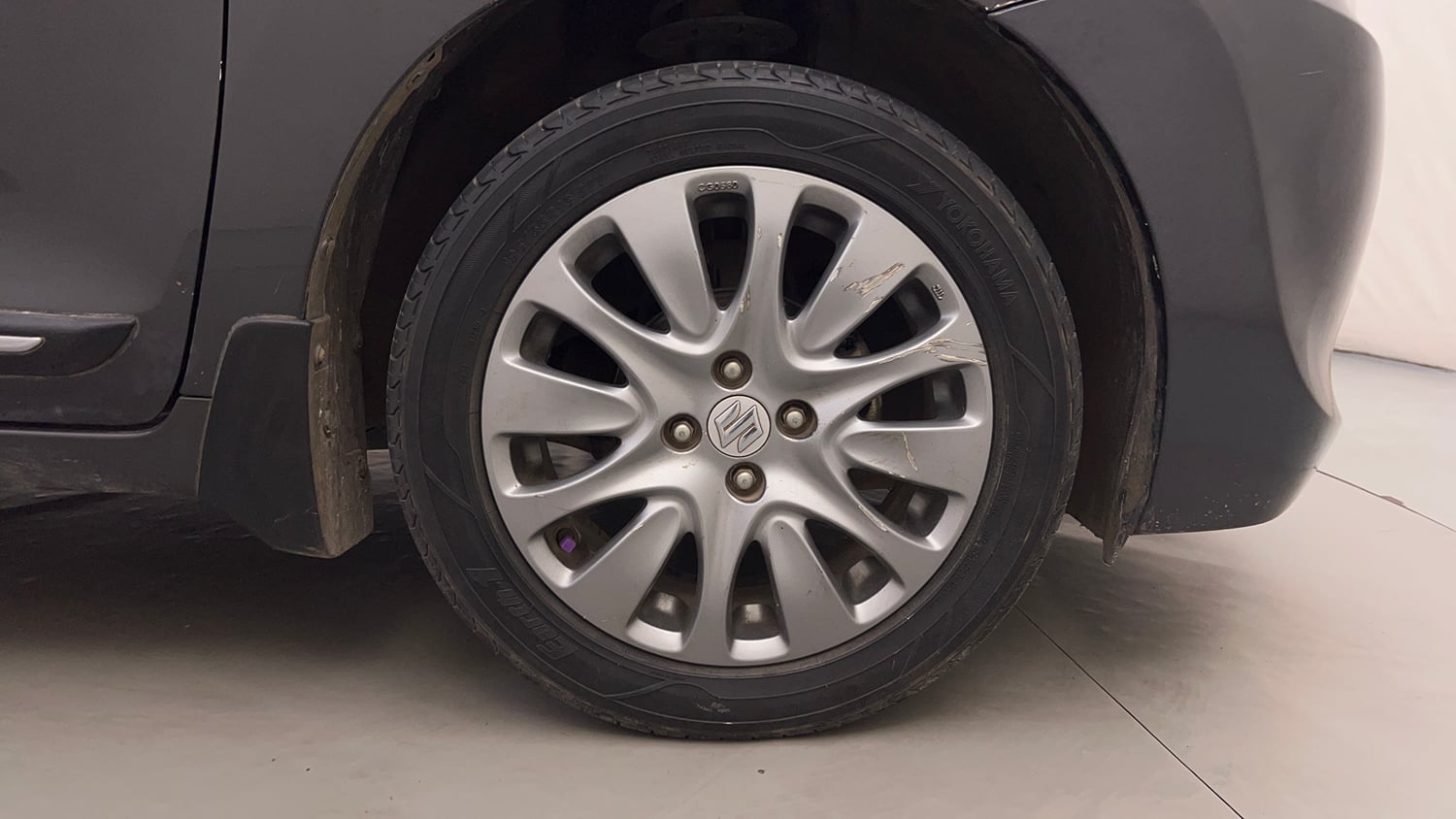 Used 2018 Maruti Suzuki Baleno Alpha 1.2 AT Petrol Automatic tyres RIGHT FRONT TYRE RIM VIEW