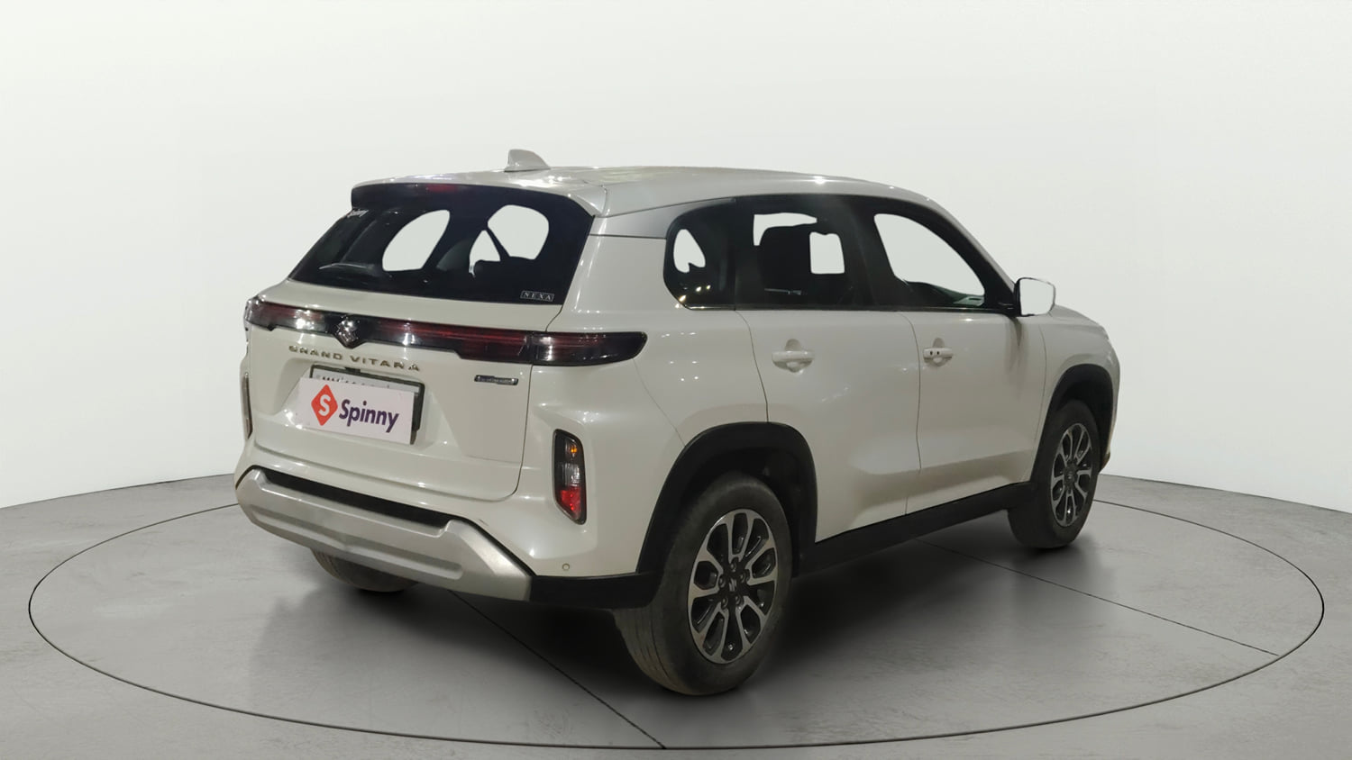 Used 2024 Maruti Suzuki Grand Vitara Zeta Smart Hybrid Petrol Manual exterior RIGHT REAR CORNER VIEW