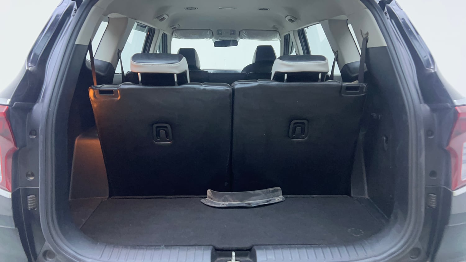 Used 2023 Kia Carens Prestige Plus 1.5 Diesel MT 7 STR Diesel Manual interior DICKY INSIDE VIEW