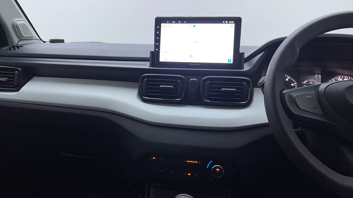 Used 2023 Tata Punch Pure MT Petrol Manual interior MUSIC SYSTEM & AC CONTROL VIEW