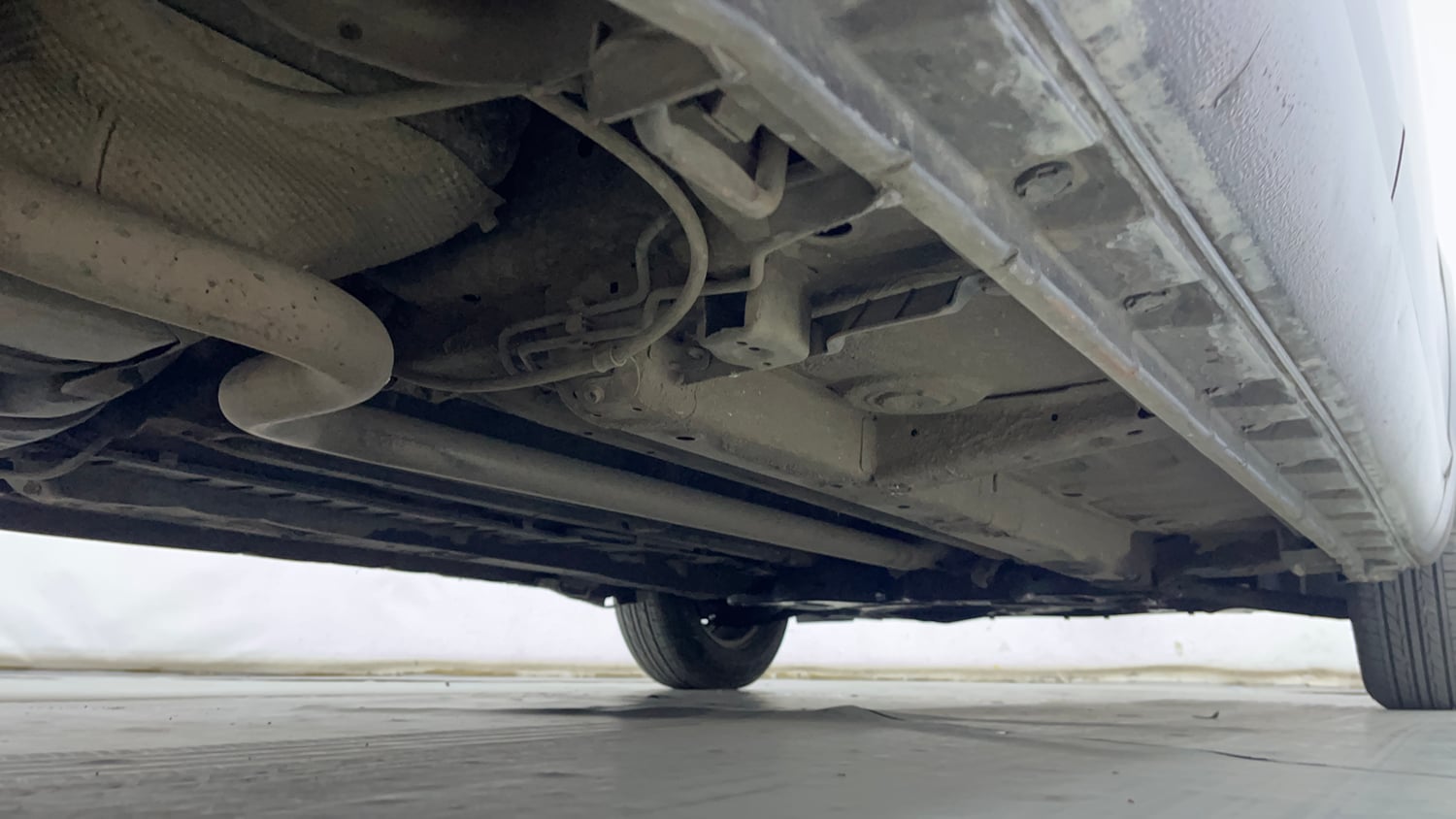Used 2015 Maruti Suzuki Swift VDi Diesel Manual extra REAR RIGHT UNDERBODY VIEW