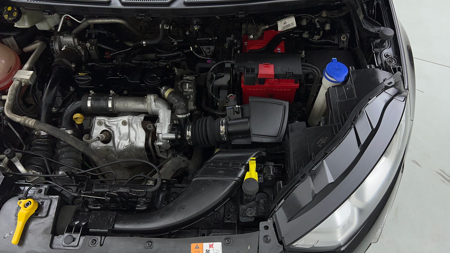 Used 2021 Ford EcoSport Titanium 1.5L TDCi Diesel Manual engine ENGINE LEFT SIDE VIEW