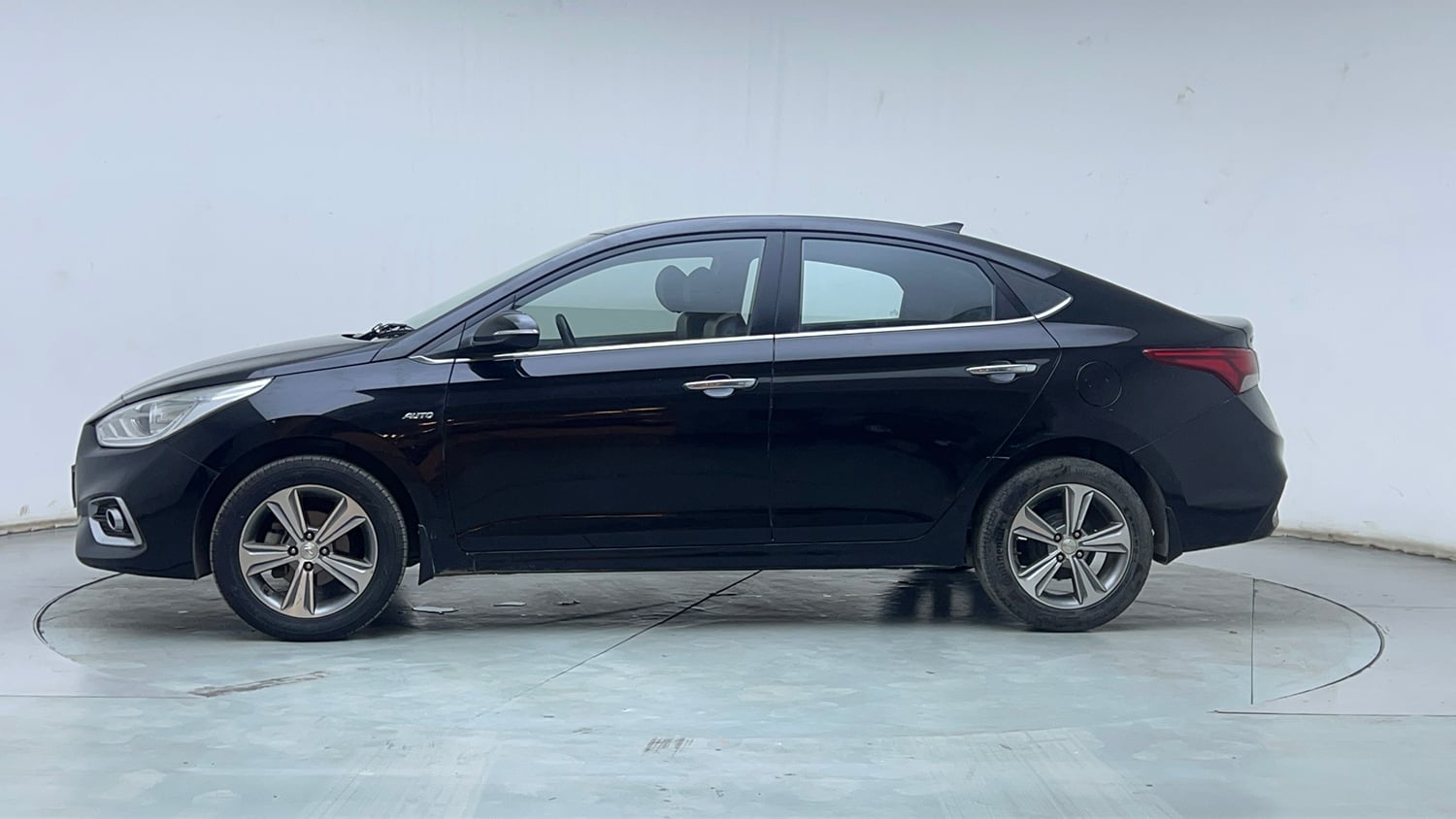 Used 2018 Hyundai Verna SX (O) 1.6 VTVT AT Petrol Automatic exterior LEFT SIDE VIEW