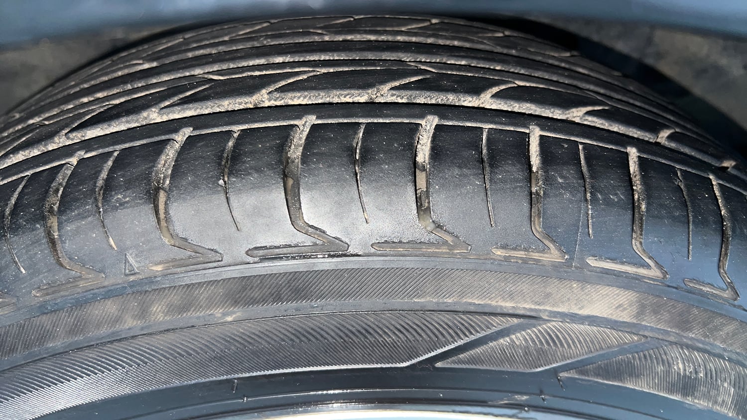 Used 2021 Ford EcoSport Titanium 1.5L TDCi Diesel Manual tyres RIGHT FRONT TYRE TREAD VIEW