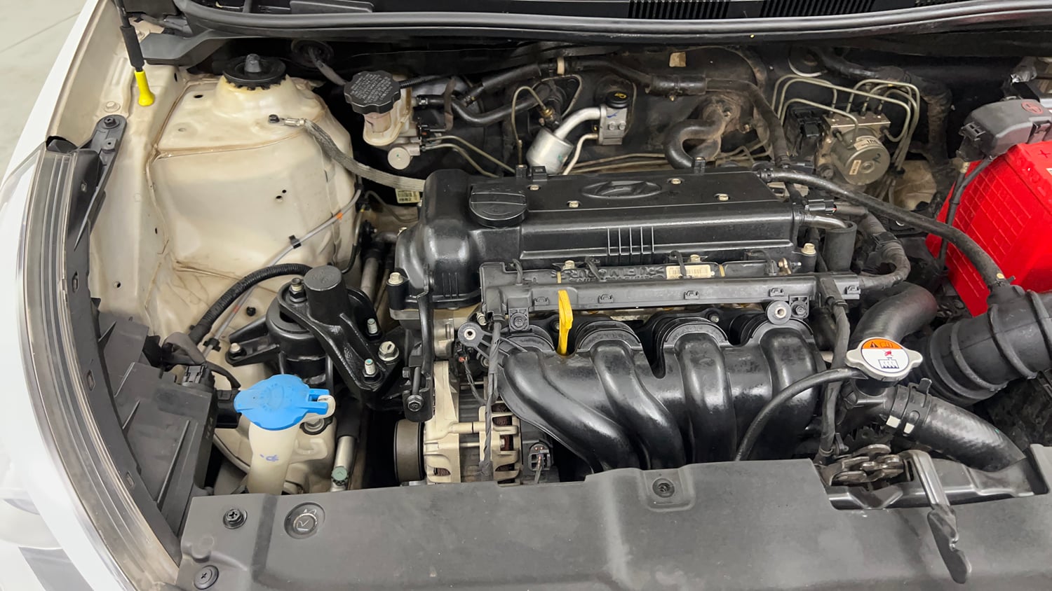 Used 2014 Hyundai Verna Fluidic 1.6 VTVT SX Petrol Manual engine ENGINE RIGHT SIDE VIEW